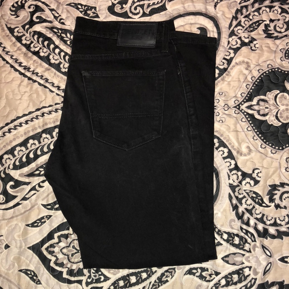 Levi’s-Black-Skinny